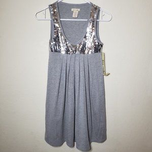 NEW Love Rocks Junior S Gray Sleeveless Blouse Top